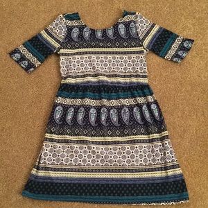 Girls casual dress (size 6/7)
